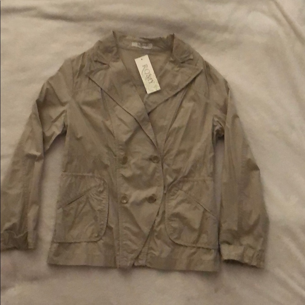 Lightweight jacket
